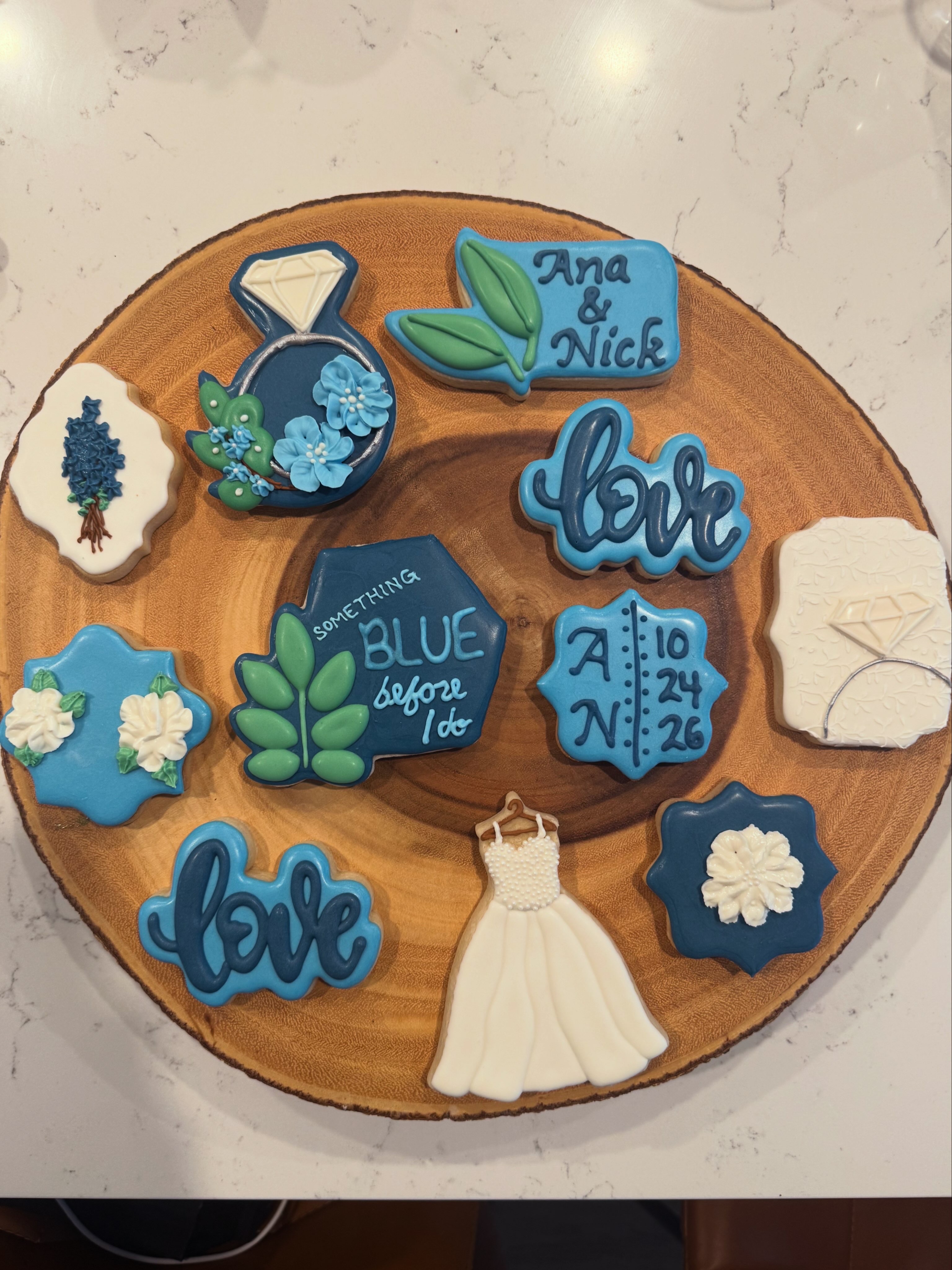 Decorated bridal cookies